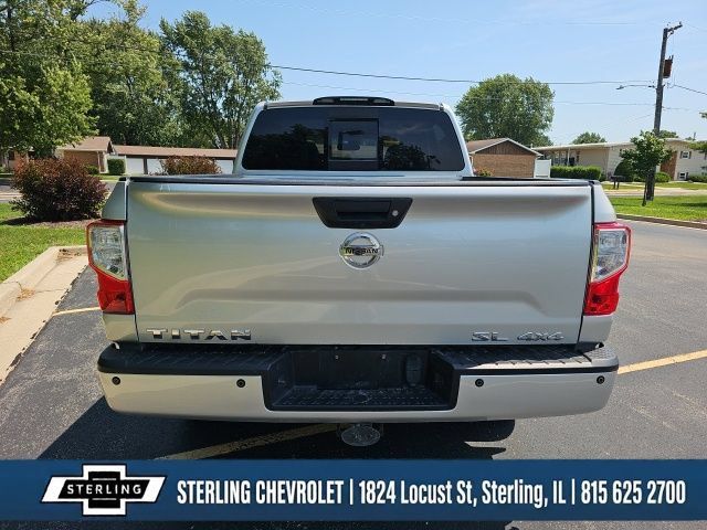 Used 2017 Nissan Titan SL w/ SL Towing Convenience Package AWD/4WD image 4