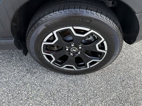Certified 2025 Ford Bronco Sport Outer Banks w/ Outer Banks Tech Package+ AWD/4WD image 39