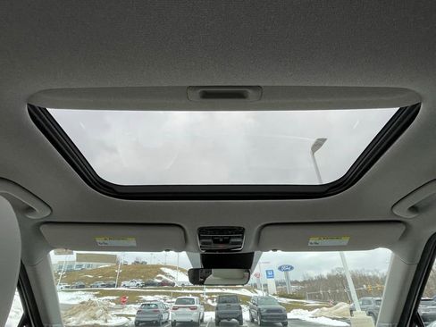 Used 2024 Hyundai Santa Fe Limited image 31