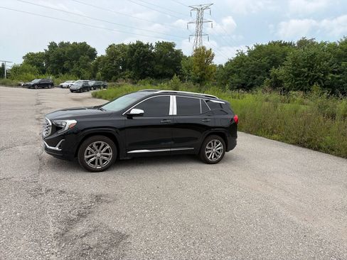 Used 2018 GMC Terrain Denali w/ Advanced Safety Package AWD/4WD image 17