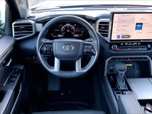 Used 2023 Toyota Sequoia Limited image 6