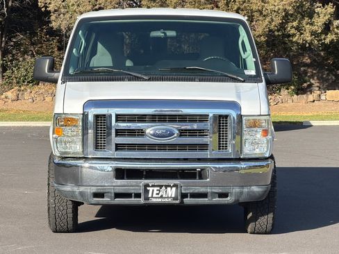 Used 2011 Ford E-350 and Econoline 350 XLT image 9