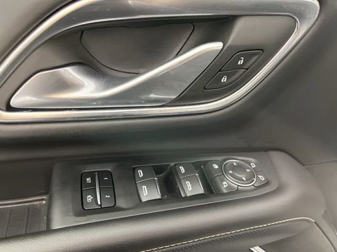 Used 2024 Chevrolet Tahoe Premier RWD image 32