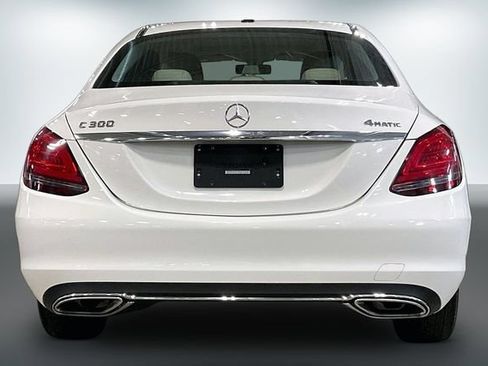 Used 2019 Mercedes-Benz C 300 4MATIC Sedan image 4