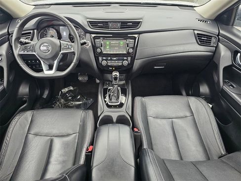Used 2018 Nissan Rogue SL w/ Premium Package image 9