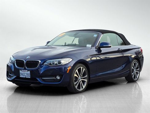 Used 2017 BMW 230i Convertible image 9