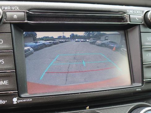 Used 2015 Toyota RAV4 LE AWD/4WD image 14