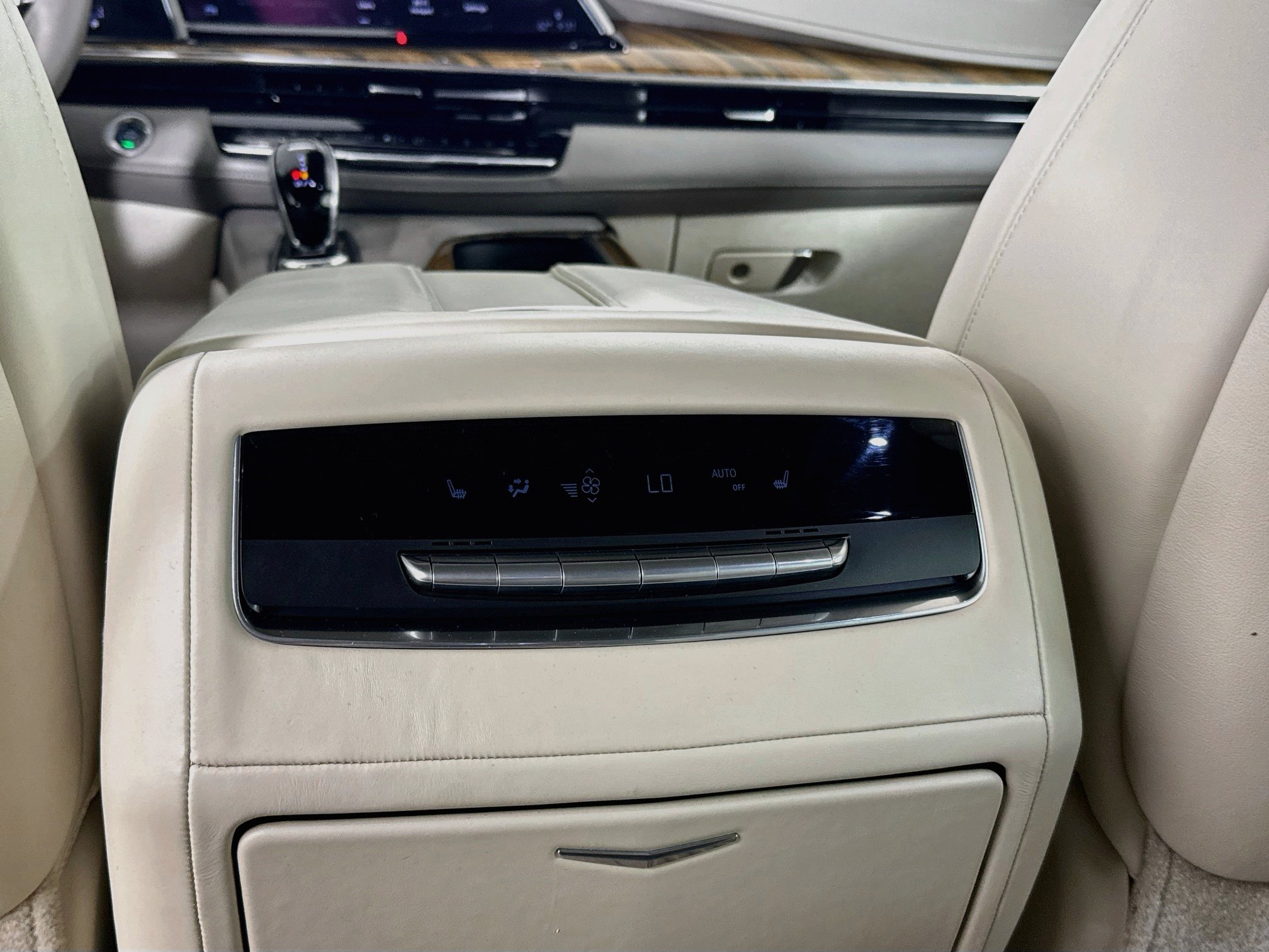 Certified 2021 Cadillac Escalade Sport Platinum AWD/4WD image 31