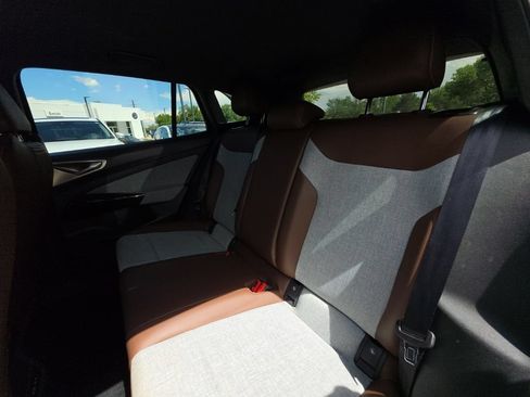 Certified 2023 Volkswagen ID.4 Pro AWD/4WD image 22