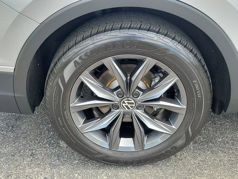 Used 2023 Volkswagen Tiguan SE FWD image 6