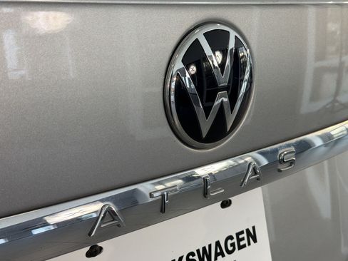 Used 2023 Volkswagen Atlas SE FWD image 35