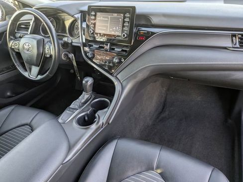 Used 2024 Toyota Camry SE image 29