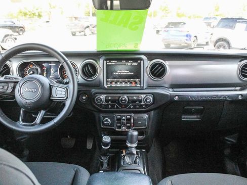 Used 2021 Jeep Wrangler Unlimited Sport AWD/4WD image 12