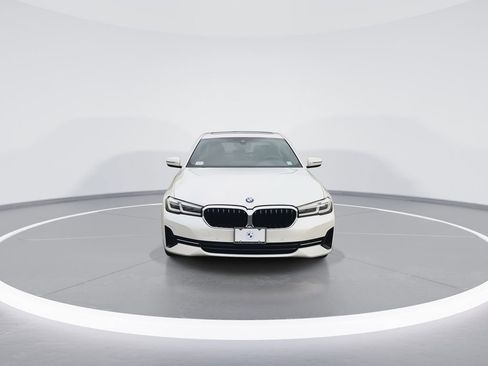 Certified 2022 BMW 530i xDrive w/ Convenience Package image 3