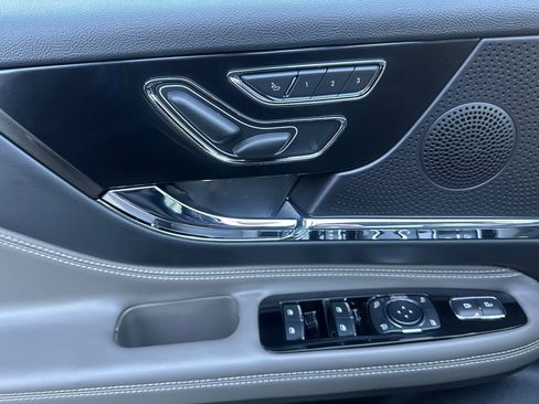 New 2025 Lincoln Corsair Grand Touring w/ Jet Appearance Package image 9