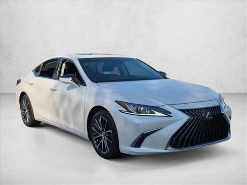 Used 2023 Lexus ES 350 w/ Premium Package FWD image 3