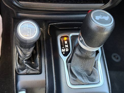 Used 2020 Jeep Wrangler Unlimited Sport S image 26