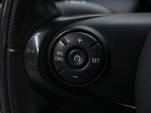 Used 2021 MINI Cooper 4-Door Hardtop w/ Storage Package image 11