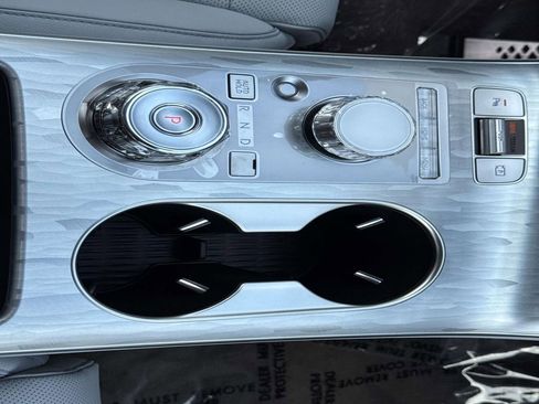 New 2026 Genesis Electrified GV70 image 7