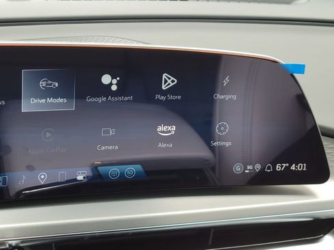 New 2025 Cadillac Lyriq Luxury w/ LPO, Floor Liner Package image 20