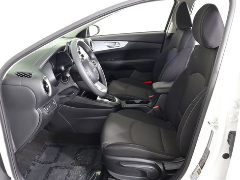 Used 2024 Kia Forte LXS w/ LXS Technology Package FWD image 29