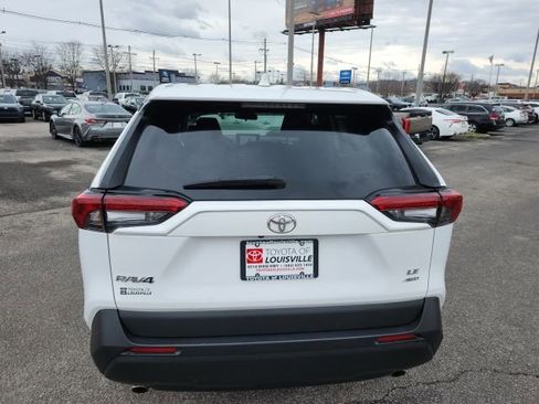 Used 2024 Toyota RAV4 LE image 5