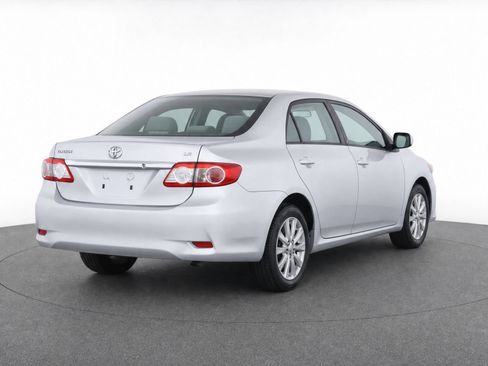 Used 2012 Toyota Corolla LE FWD image 3