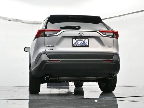 Used 2025 Toyota RAV4 XLE image 39
