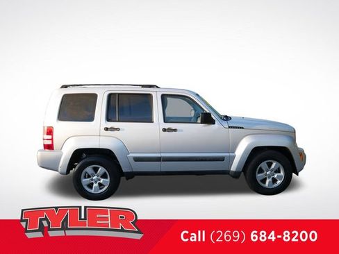 Used 2012 Jeep Liberty Sport w/ Popular Equipment Group AWD/4WD image 9