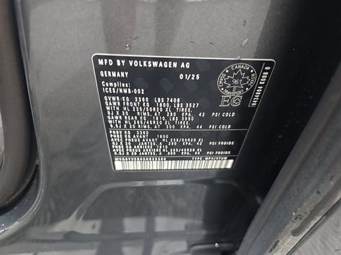 Used 2025 Volkswagen ID. Buzz 1st Edition AWD/4WD image 13
