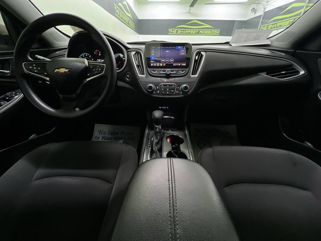 Used 2025 Chevrolet Malibu LT FWD image 18