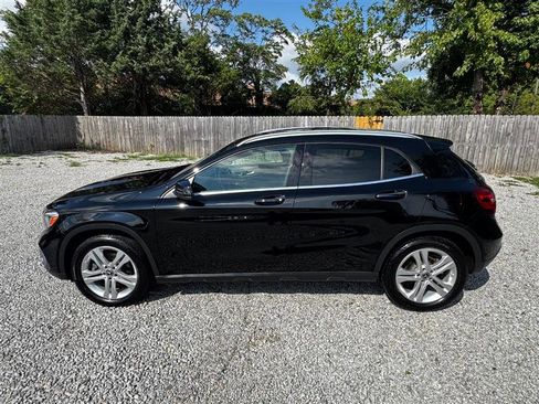 Used 2020 Mercedes-Benz GLA 250 4MATIC image 3