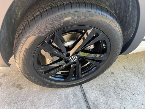 New 2026 Volkswagen Atlas Cross Sport SEL R-Line AWD/4WD image 27