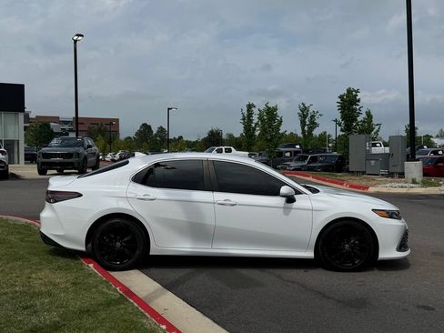 Used 2023 Toyota Camry LE FWD image 8