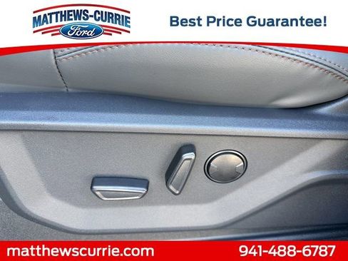 New 2025 Ford Expedition Active image 10