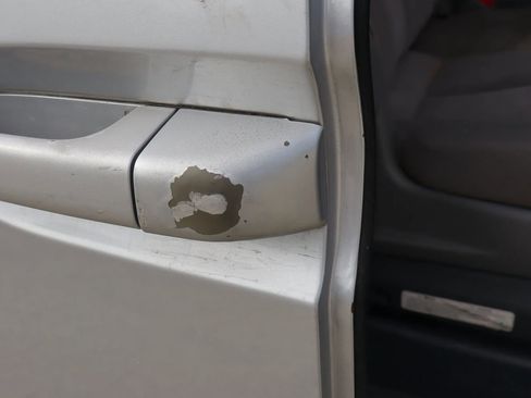 Used 2009 Kia Sedona LX w/ PWR Pkg image 26