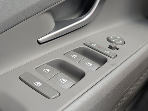 New 2026 Hyundai Elantra SE FWD image 25