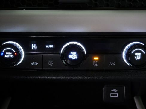 Used 2025 Honda HR-V LX image 19