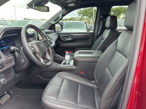 Used 2024 Chevrolet Suburban RST w/ Luxury Package image 12