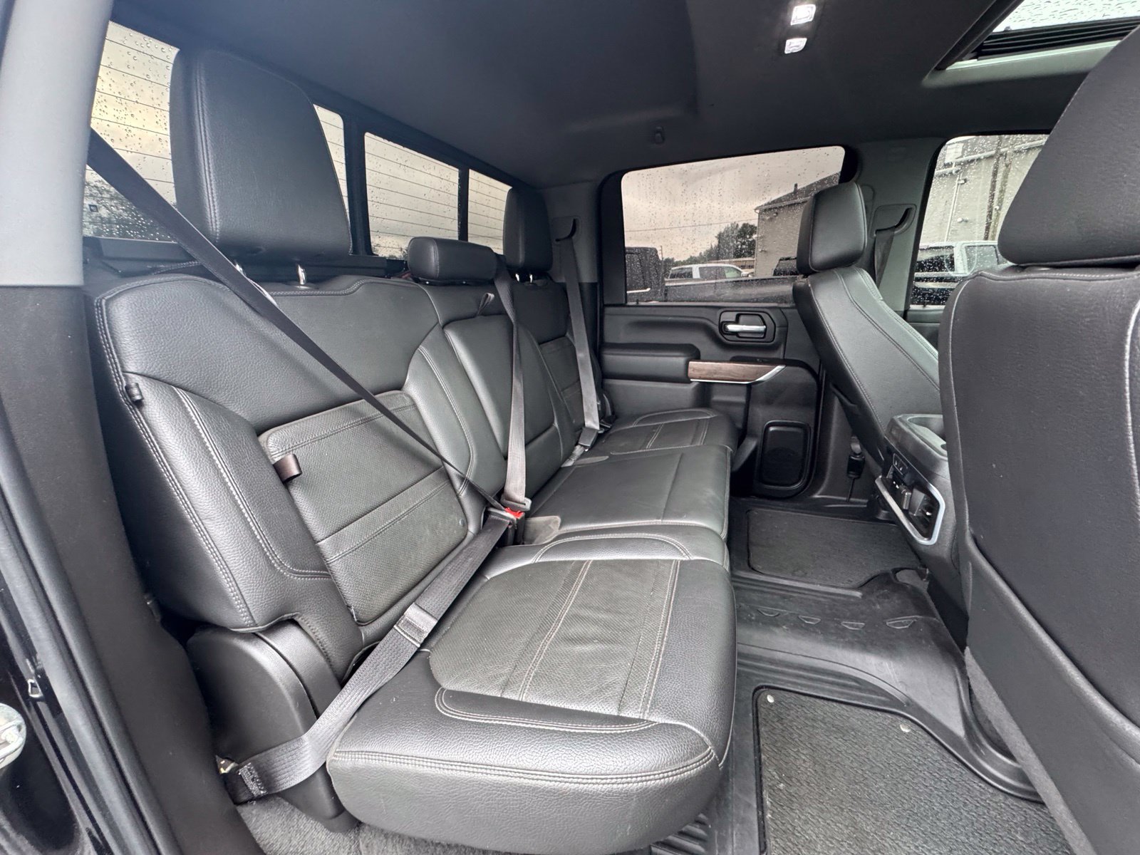 Used 2021 GMC Sierra 2500 Denali w/ Denali Black Diamond Edition AWD/4WD image 31