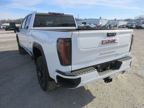 New 2026 GMC Sierra 2500 AT4 AWD/4WD image 7
