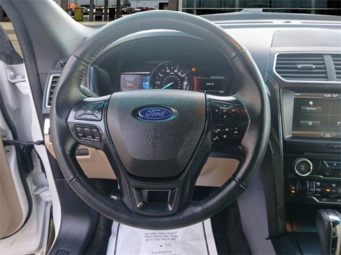 Used 2016 Ford Explorer XLT w/ Equipment Group 201A image 12
