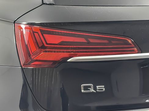 Used 2023 Audi Q5 2.0T Premium Plus w/ Premium Plus Package AWD/4WD image 26