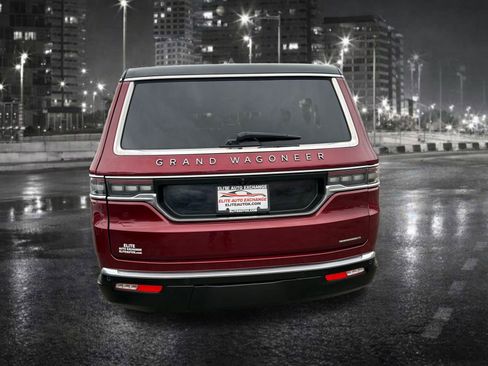 Used 2024 Jeep Grand Wagoneer L Series III AWD/4WD image 5