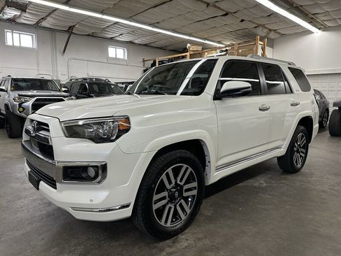 Used 2020 Toyota 4Runner Limited AWD/4WD image 6