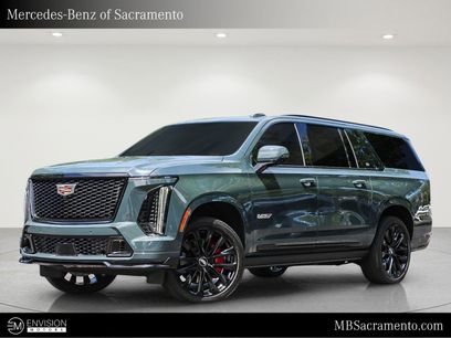 Used 2025 Cadillac Escalade ESV V