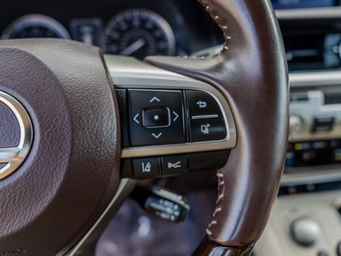 Used 2018 Lexus ES 350 w/ Premier Package FWD image 17