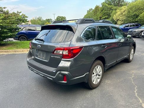 Used 2018 Subaru Outback 2.5i Premium AWD/4WD image 4