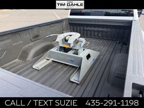 Used 2021 GMC Sierra 2500 Denali w/ Denali Ultimate Package AWD/4WD image 17