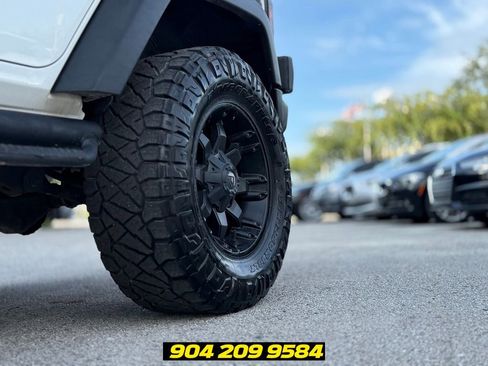 Used 2016 Jeep Wrangler Unlimited Rubicon AWD/4WD image 12